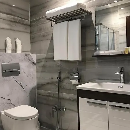 جاردن إيست هوتيل-الخبر Ra's Munaysif Extérieur photo